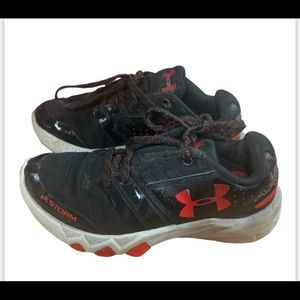 Under Armour Boys Athletic Shoes Red/Gray/Black Size 12